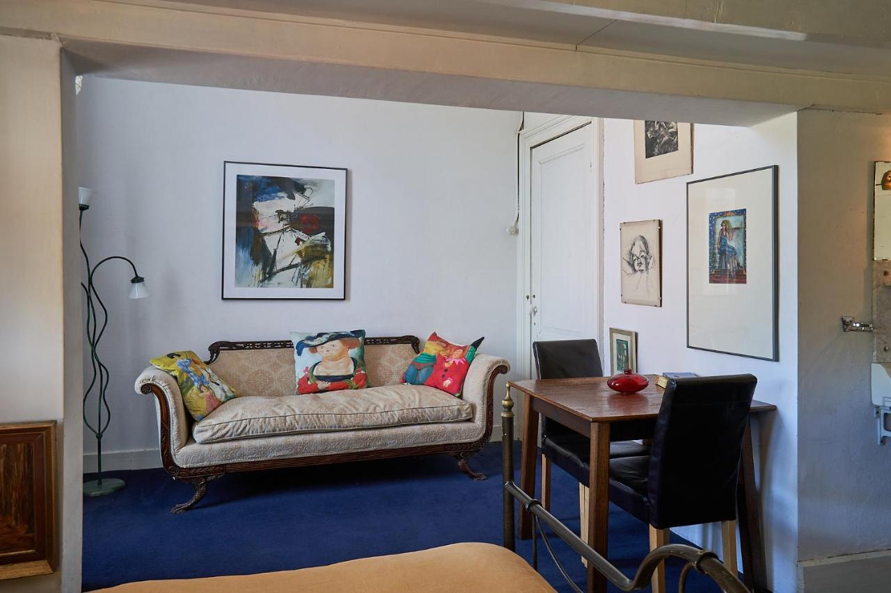 Huis Met De Leeuwenkoppen Dieren Εξωτερικό φωτογραφία