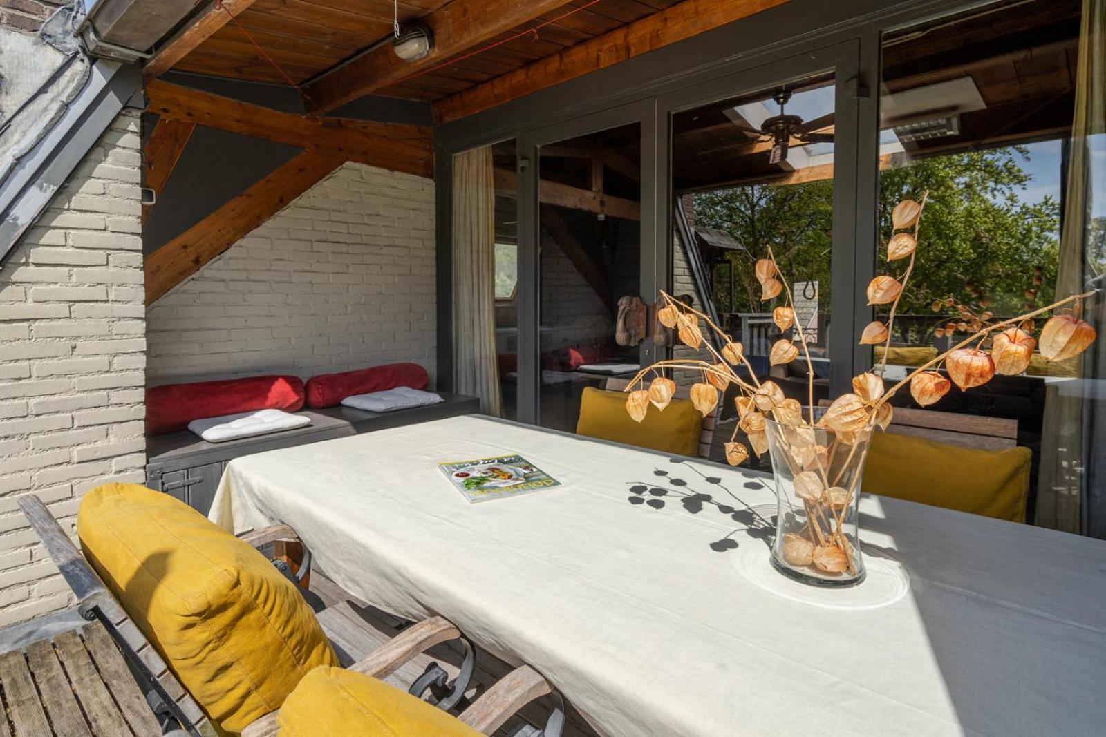 Huis Met De Leeuwenkoppen Dieren Εξωτερικό φωτογραφία